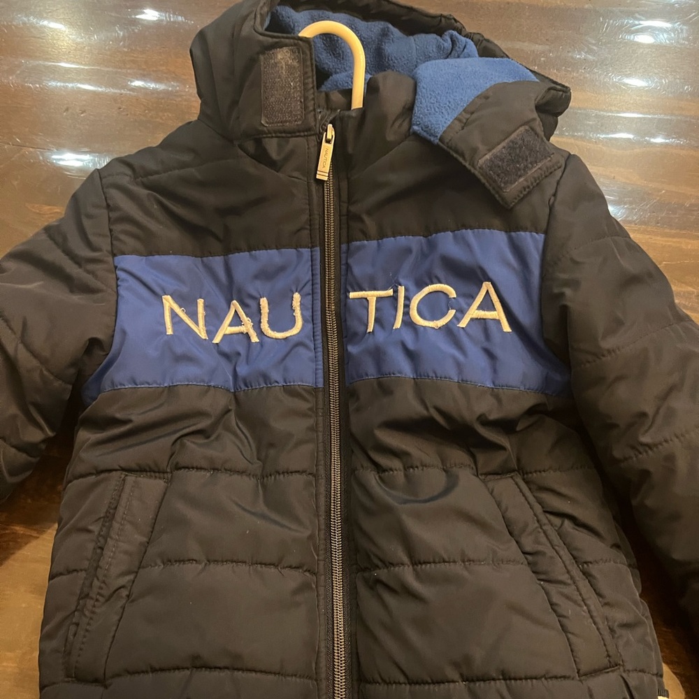 Great condition Nautica kids jacket.  Will keep you son warm.